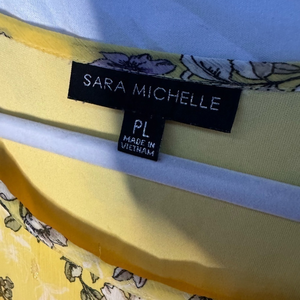 Sara Michelle Yellow Floral Women's Top sz L - Picture 4 of 6